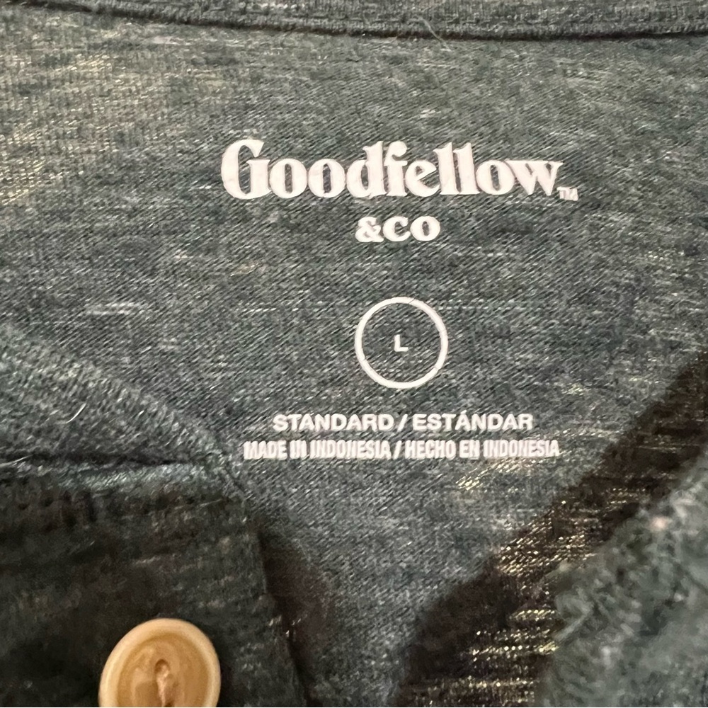 Never worn, great condition - Picture 2 of 2